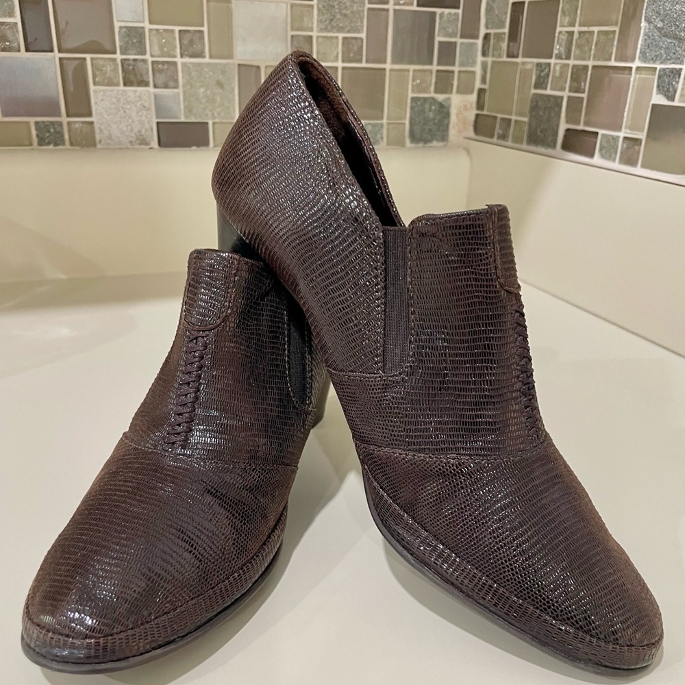 Amalfi Dark Brown Textured Heels